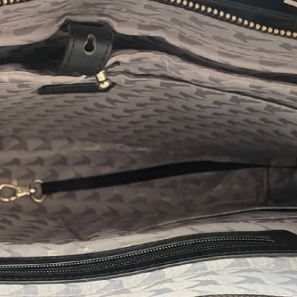 Lo & Sons Seville Leather Laptop Tote - Picture 6 of 9